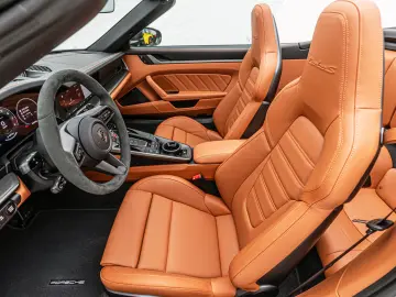 Porsche 992 911 Turbo S Cabriolet Lift Carbon Burmester