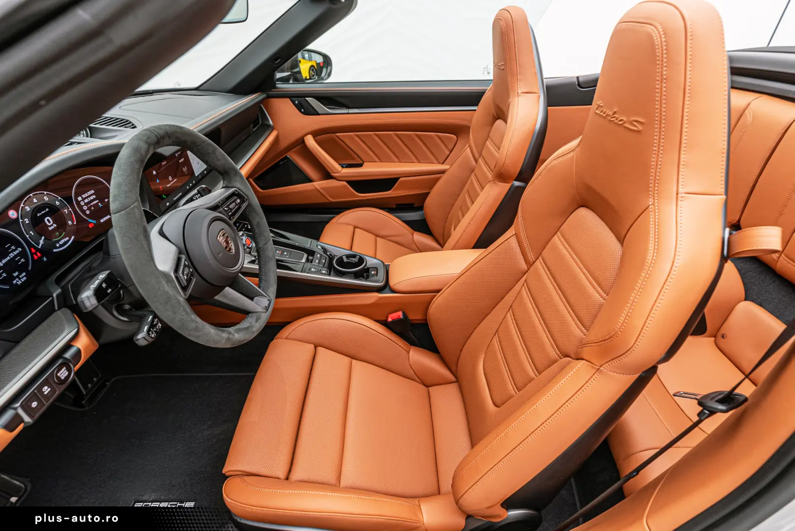 Porsche 992 911 Turbo S Cabriolet Lift Carbon Burmester
