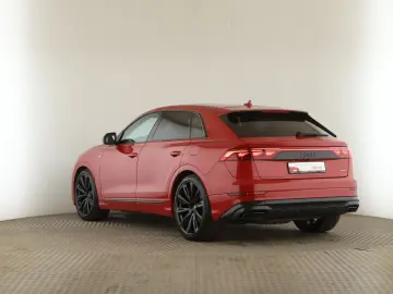 AUDI Q8 60 TFSIe quattro HYBRID Pano AHK LUFT B&O Mem