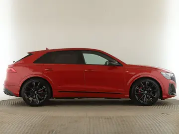 AUDI Q8 60 TFSIe quattro HYBRID Pano AHK LUFT B&O Mem
