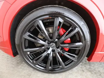 AUDI Q8 60 TFSIe quattro HYBRID Pano AHK LUFT B&O Mem