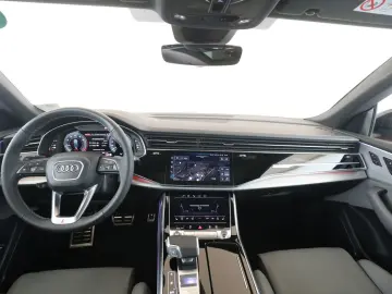 AUDI Q8 60 TFSIe quattro HYBRID Pano AHK LUFT B&O Mem