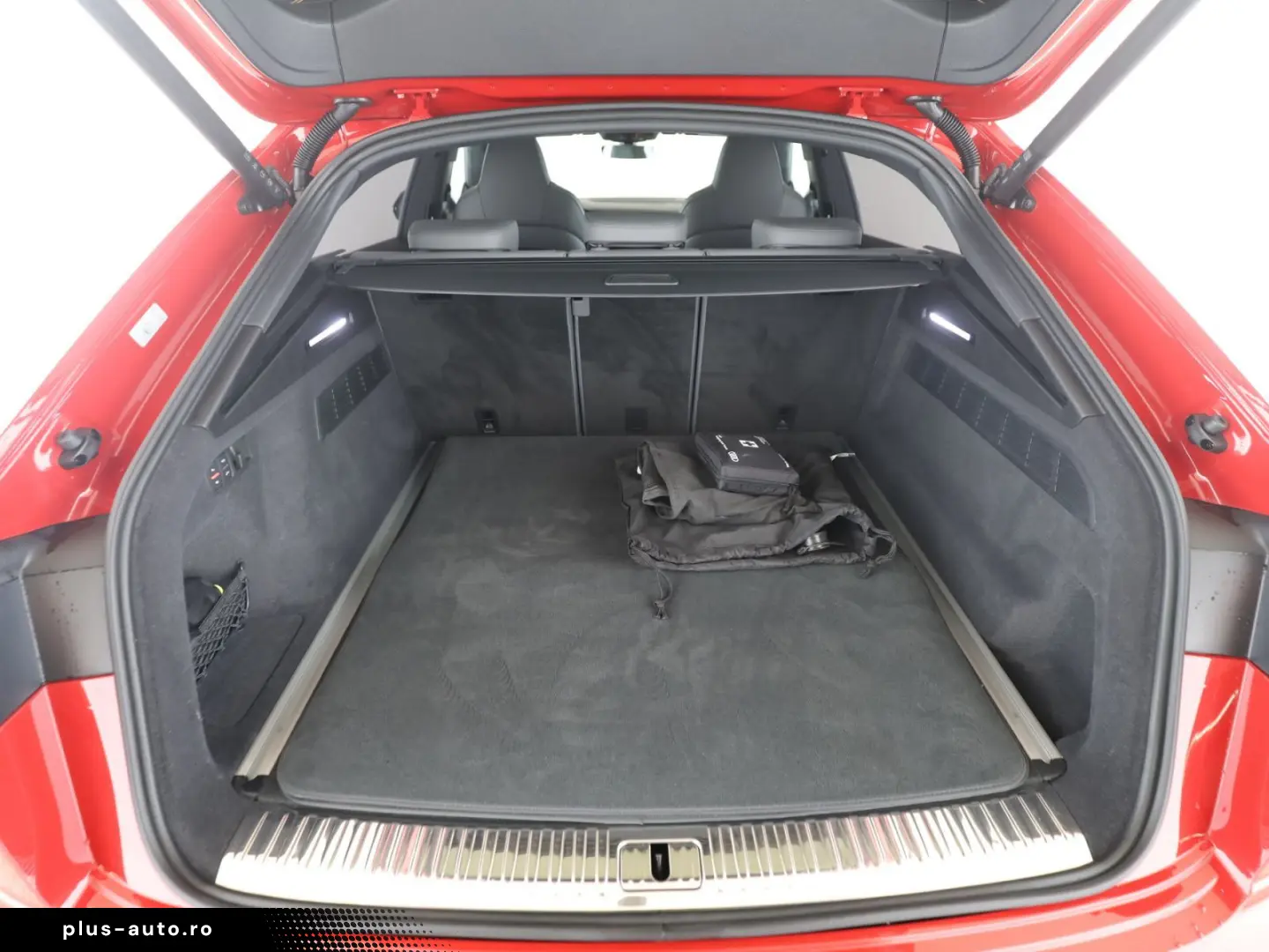 AUDI Q8 60 TFSIe quattro HYBRID Pano AHK LUFT B&O Mem