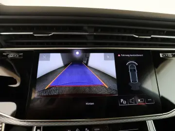 AUDI Q8 60 TFSIe quattro HYBRID Pano AHK LUFT B&O Mem