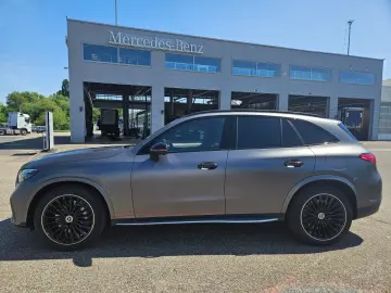MERCEDES-BENZ GLC 400e 4M AMG matt Vollausstattg. NP…