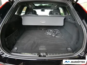 VOLVO XC60 T8 Recharge AWD Plus Black Edition STHZ