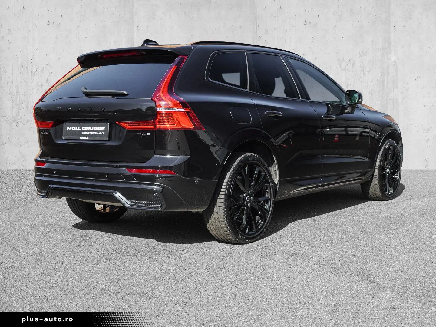 VOLVO XC60 T6 AWD Black Edition Plus Plug-in Hybrid HU