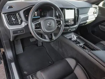 VOLVO XC60 T6 AWD Black Edition Plus Plug-in Hybrid HU