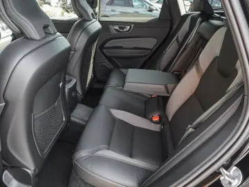 VOLVO XC60 T6 AWD Black Edition Plus Plug-in Hybrid HU