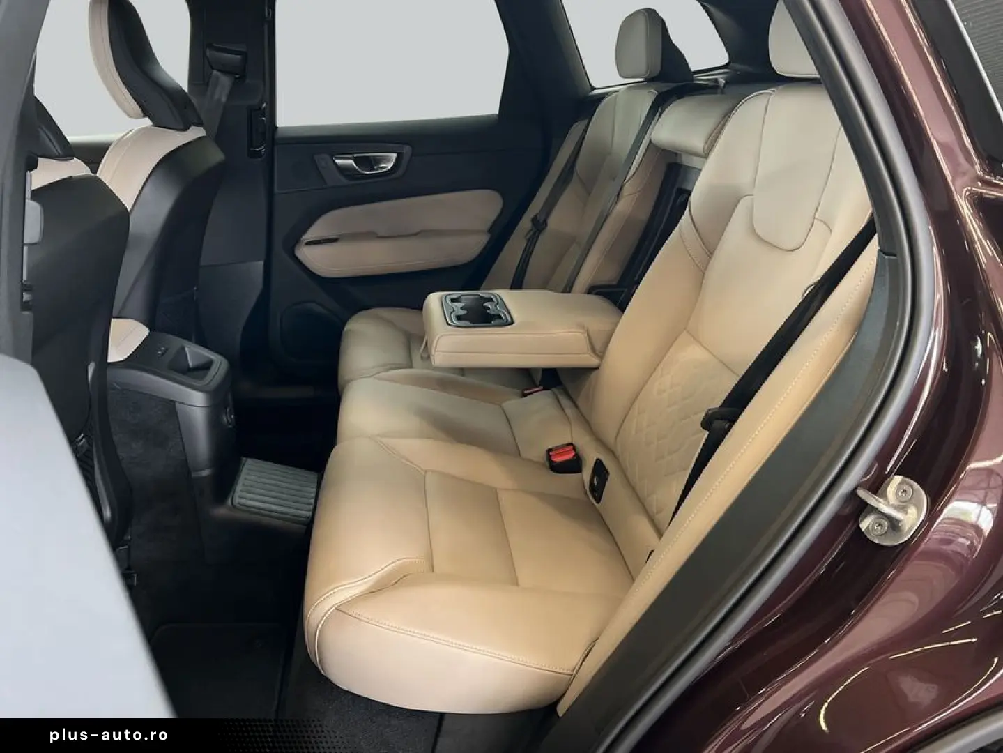 VOLVO XC60 T6 AWD Plug-in Hybrid Plus-Bright Neues-Mod
