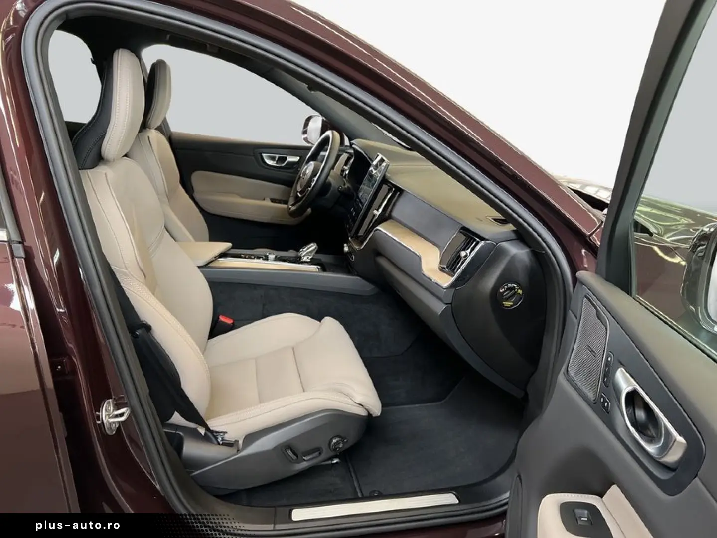 VOLVO XC60 T6 AWD Plug-in Hybrid Plus-Bright Neues-Mod