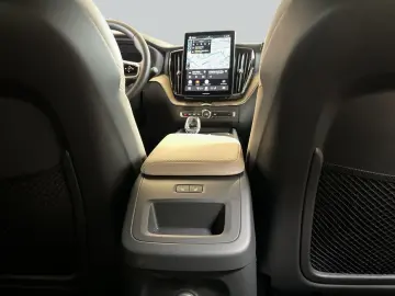 VOLVO XC60 T6 AWD Plug-in Hybrid Plus-Bright Neues-Mod