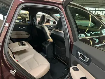 VOLVO XC60 T6 AWD Plug-in Hybrid Plus-Bright Neues-Mod