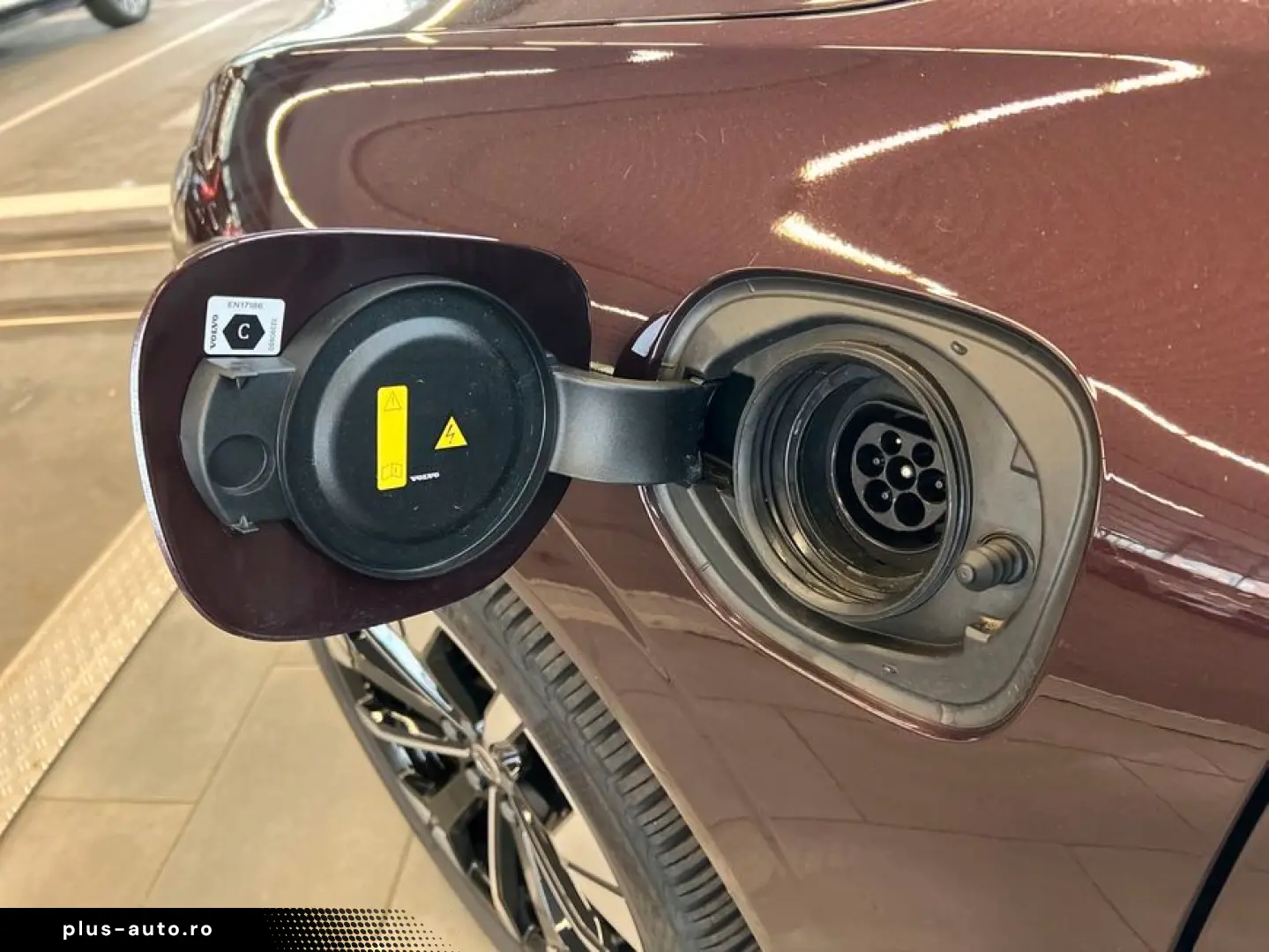 VOLVO XC60 T6 AWD Plug-in Hybrid Plus-Bright Neues-Mod