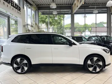 VOLVO EX90 Twin Perf AWD Ultra 7-Si 111kWh 360 B&W AHK