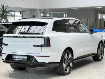 VOLVO EX90 Twin Perf AWD Ultra 7-Si 111kWh 360 B&W AHK