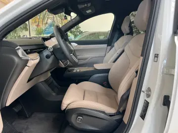 VOLVO EX90 Twin Perf AWD Ultra 7-Si 111kWh 360 B&W AHK
