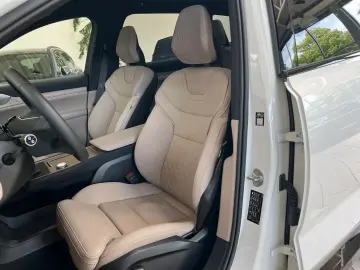 VOLVO EX90 Twin Perf AWD Ultra 7-Si 111kWh 360 B&W AHK
