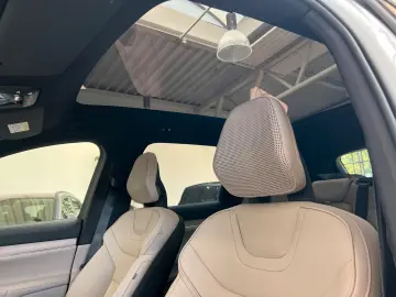 VOLVO EX90 Twin Perf AWD Ultra 7-Si 111kWh 360 B&W AHK