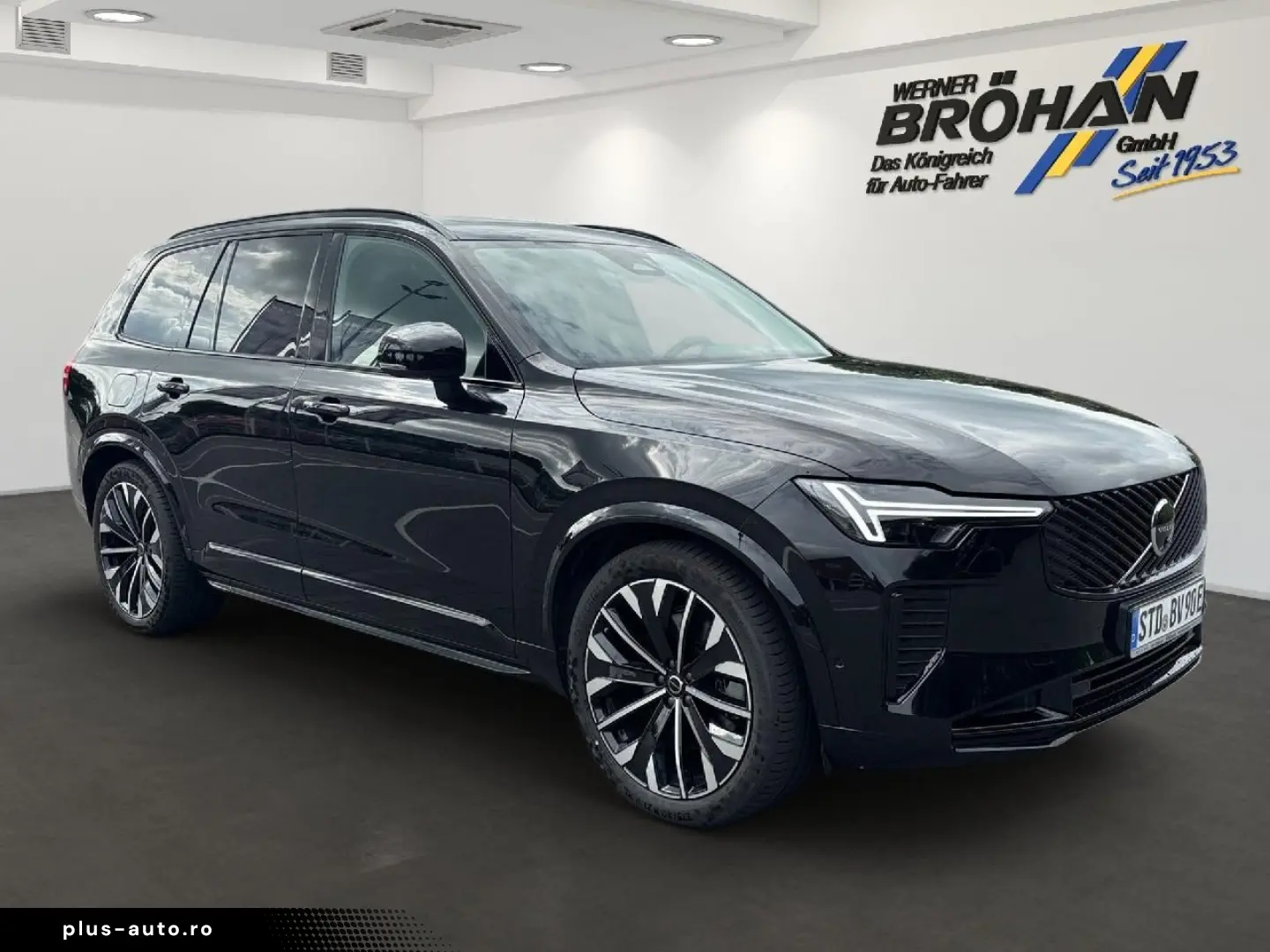 VOLVO XC90 T8 AWD Ultra Dark Plug-In Hybrid