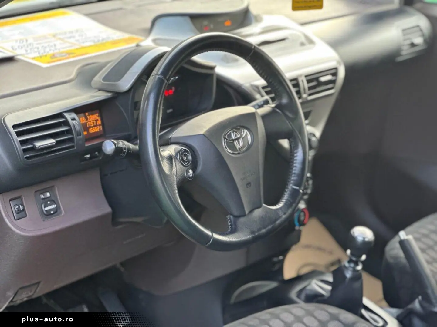 Toyota IQ 2009