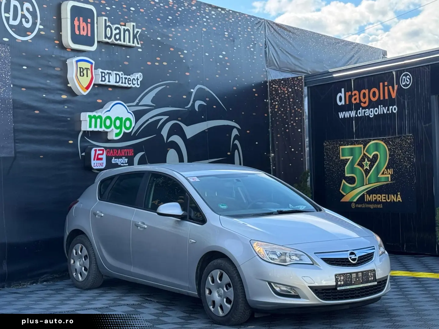 Opel Astra 2011