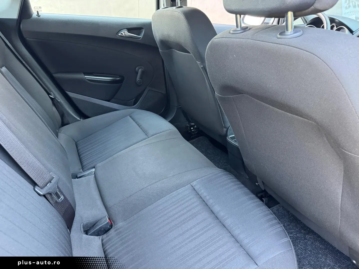 Opel Astra 2011