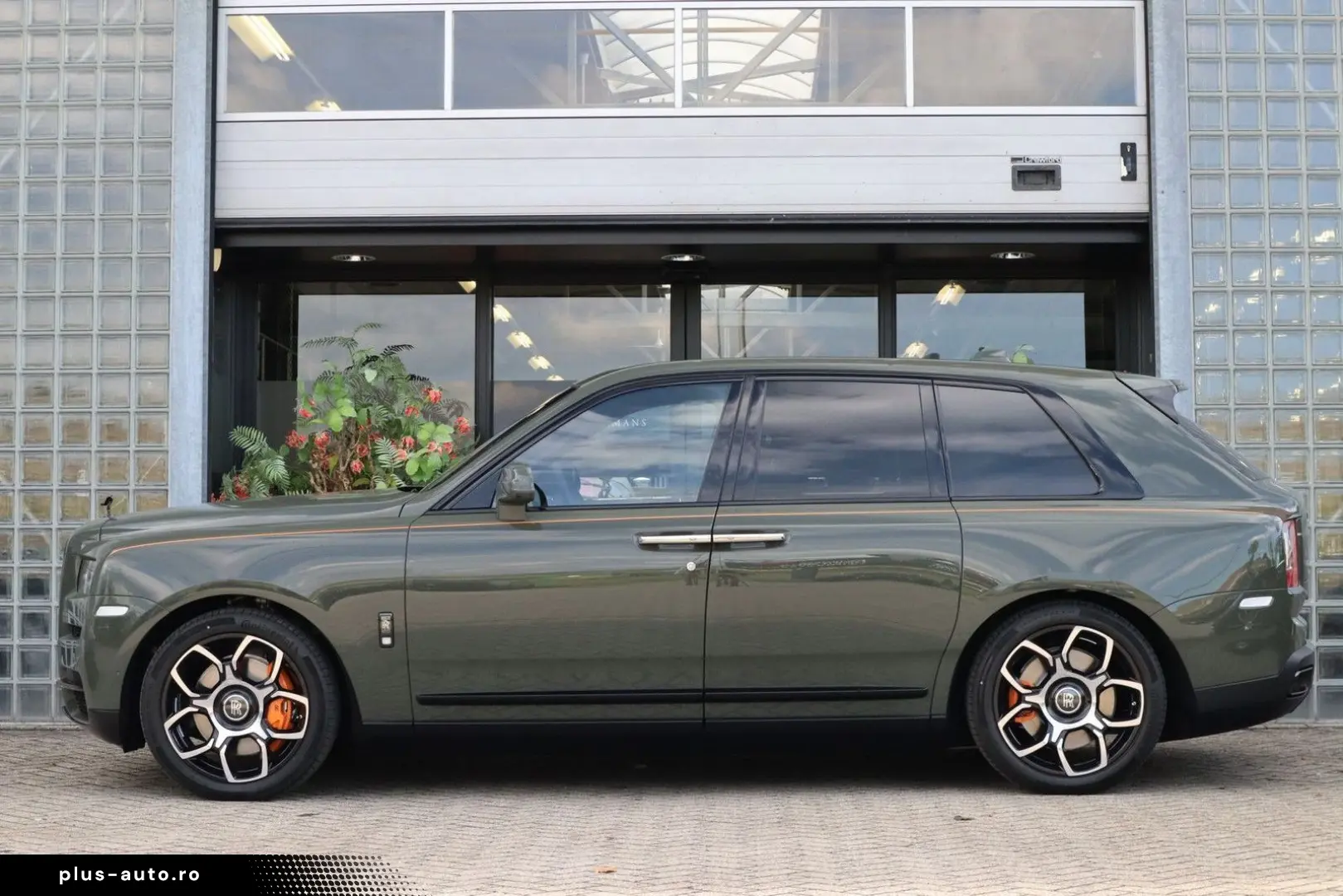ROLLS ROYCE Cullinan BLACK BADGE 6.75 V12 Fu-Shion   Sterren