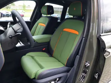 ROLLS ROYCE Cullinan BLACK BADGE 6.75 V12 Fu-Shion   Sterren