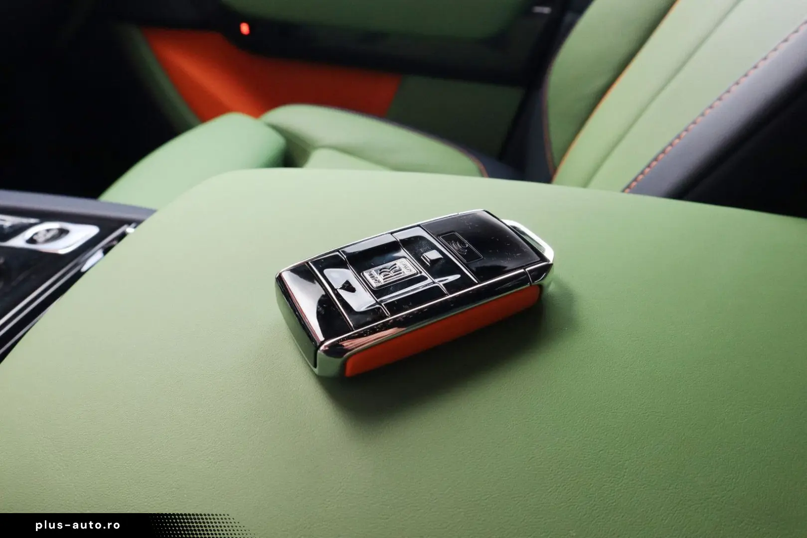 ROLLS ROYCE Cullinan BLACK BADGE 6.75 V12 Fu-Shion   Sterren