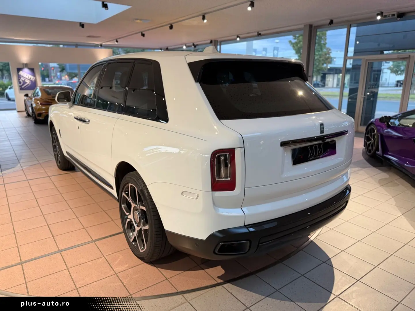 ROLLS ROYCE Cullinan Black Badge THEATRE STARS REFRIGERANT