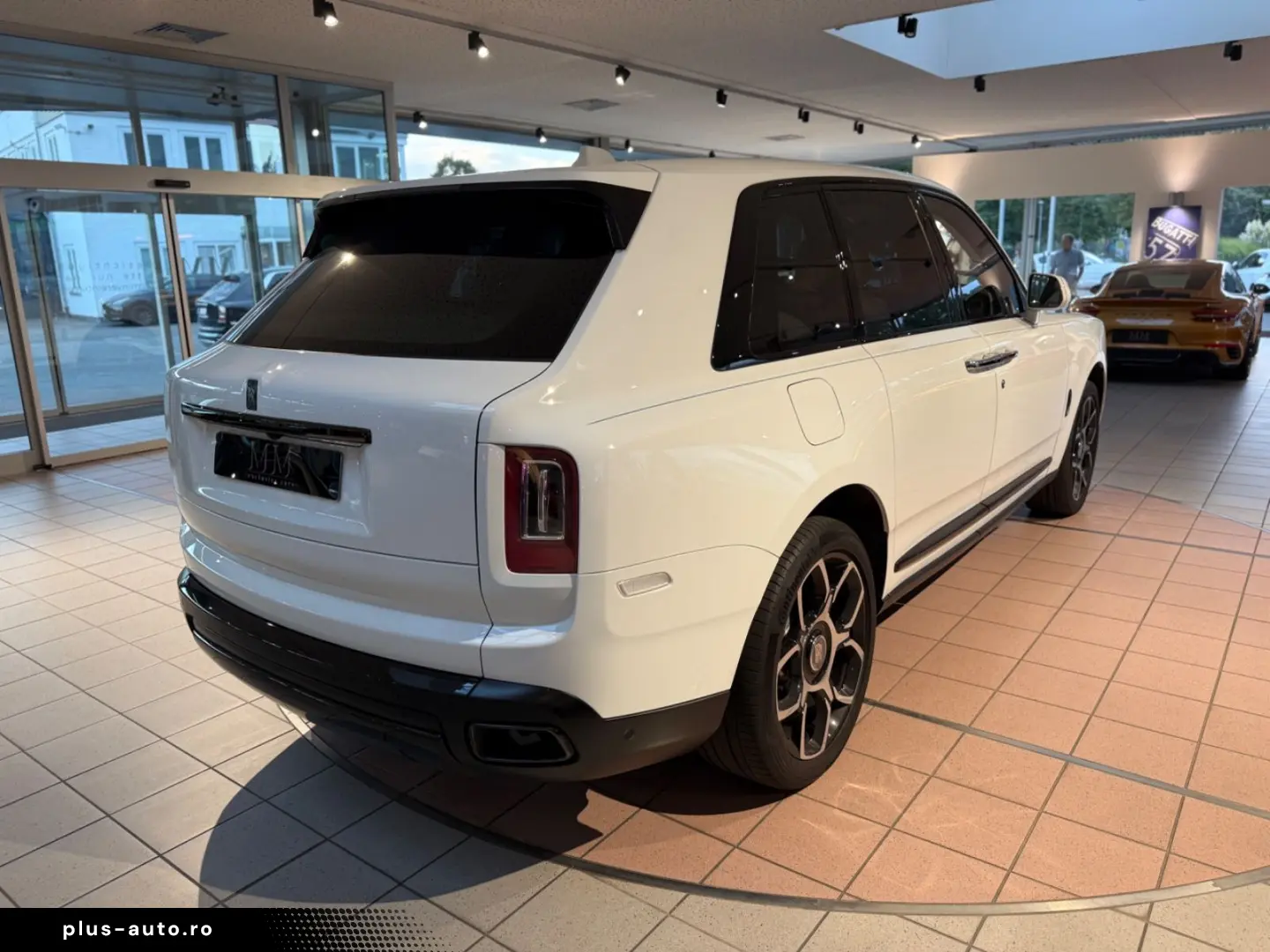 ROLLS ROYCE Cullinan Black Badge THEATRE STARS REFRIGERANT