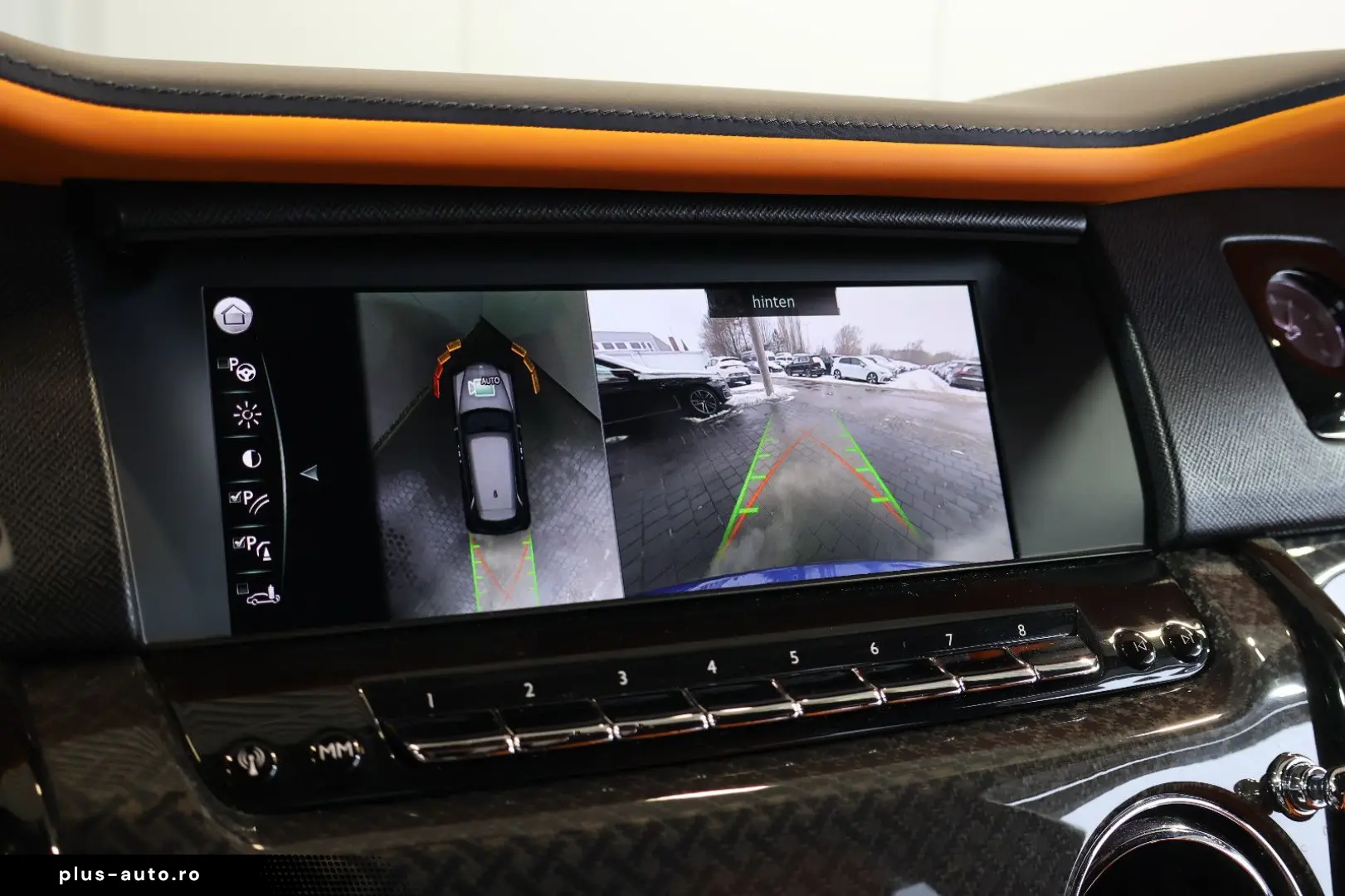 ROLLS ROYCE Cullinan 6.8 V12 Black Badge TV SKY MANDARIN 22
