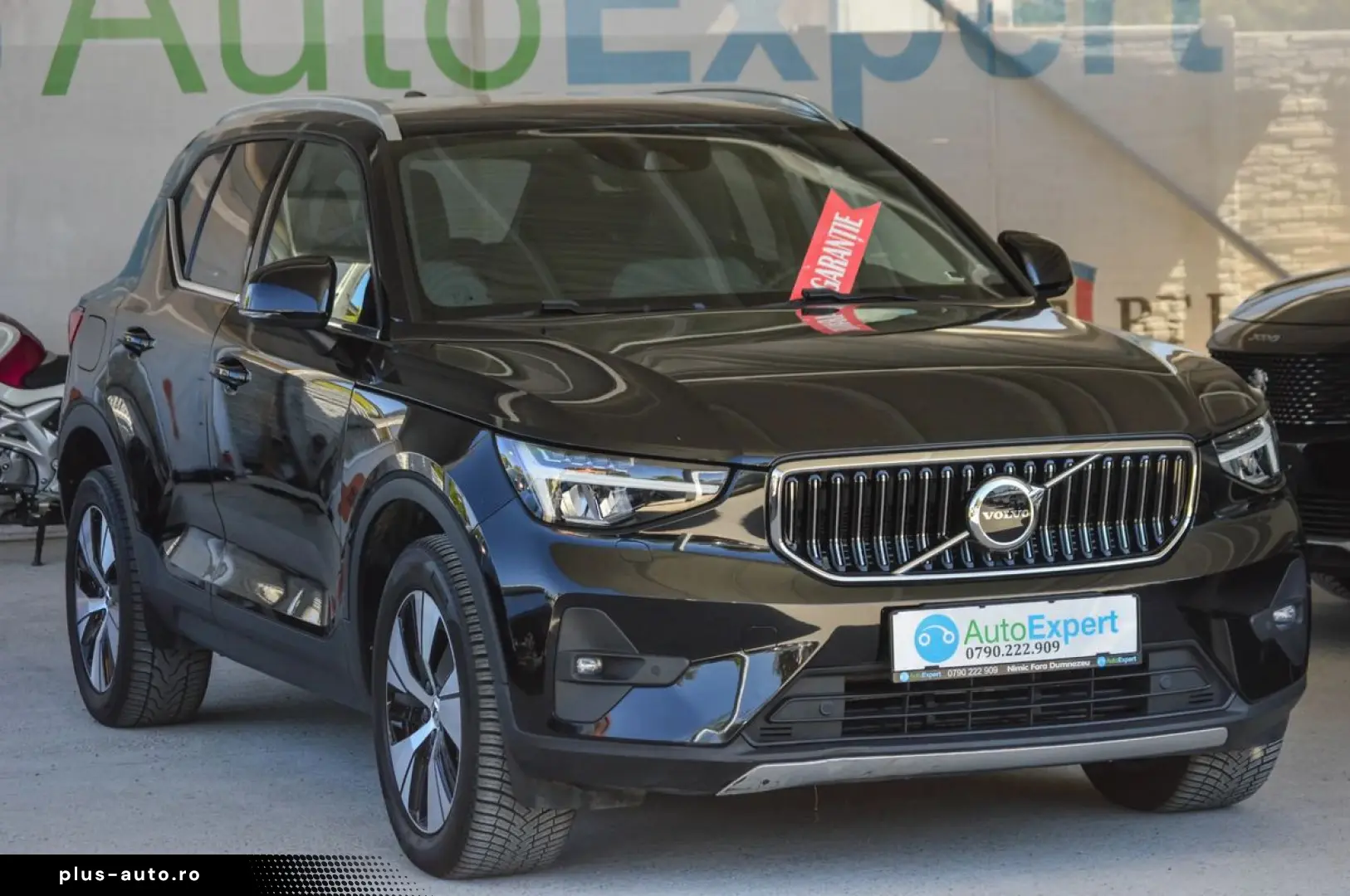 2022 Volvo XC-40 T4 Recharge Plug-in Hybrid Plus Dark   Rate