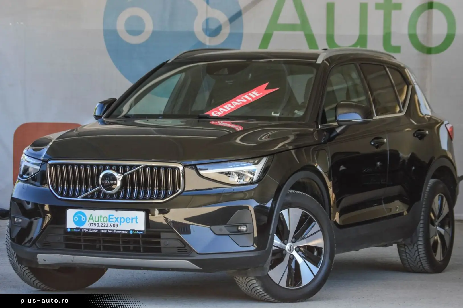 2022 Volvo XC-40 T4 Recharge Plug-in Hybrid Plus Dark   Rate
