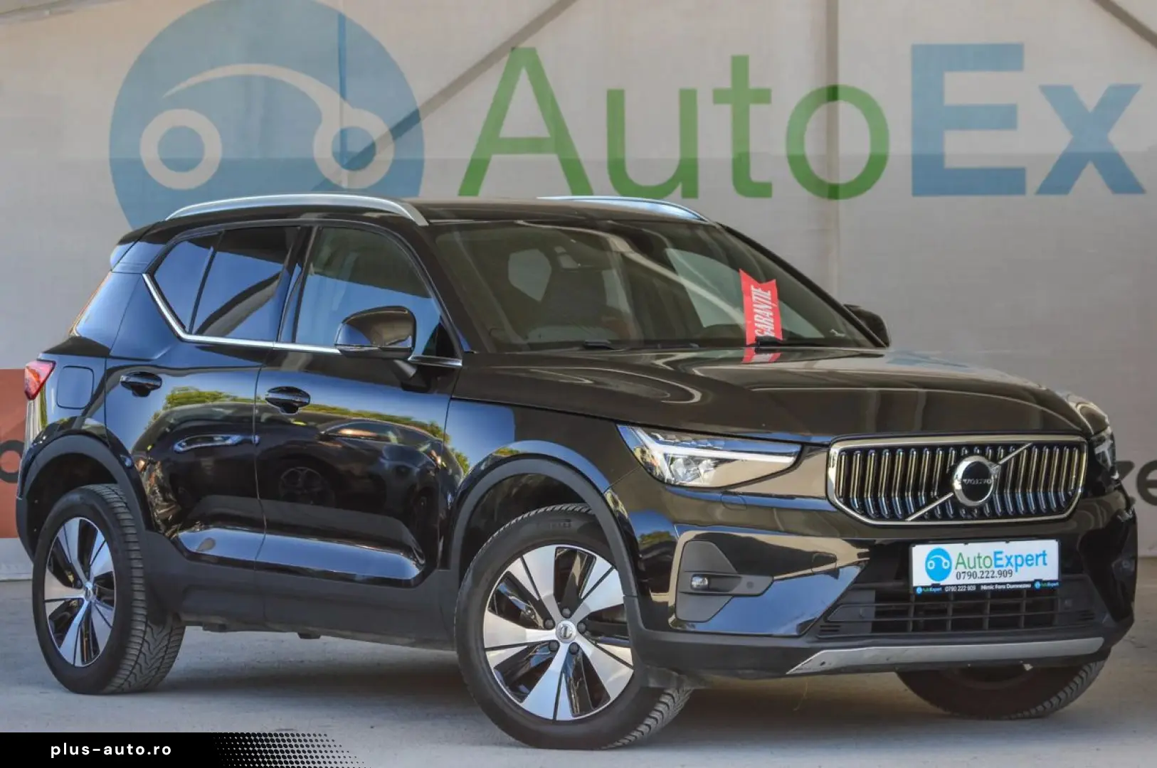 2022 Volvo XC-40 T4 Recharge Plug-in Hybrid Plus Dark   Rate