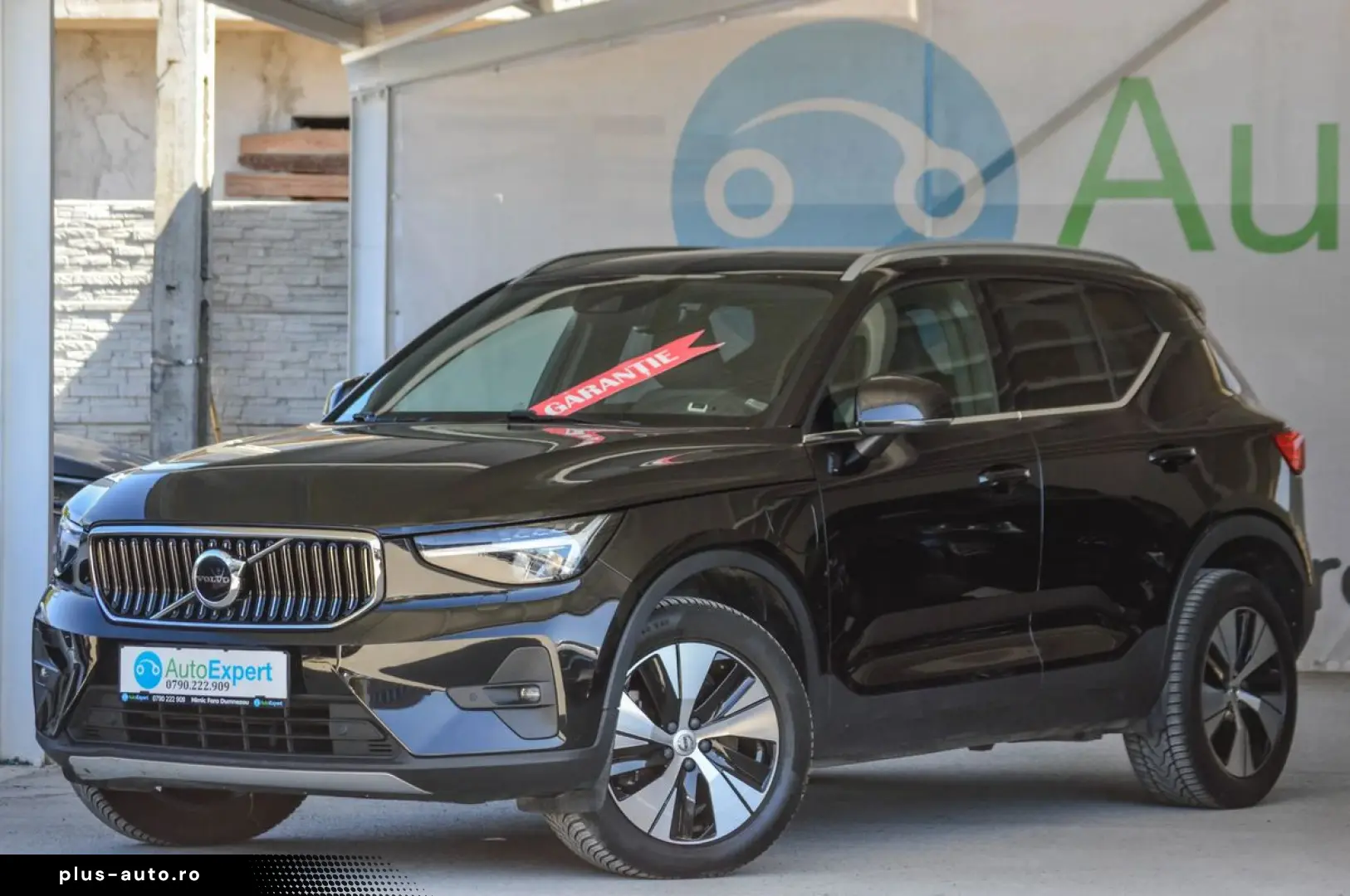 2022 Volvo XC-40 T4 Recharge Plug-in Hybrid Plus Dark   Rate