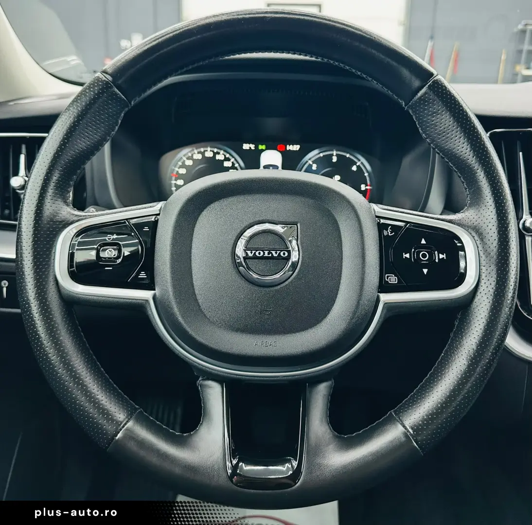 VOLVO XC60 2018 2.0D E6 4X4 Garantie 12 Luni Rate Avans 0 Do