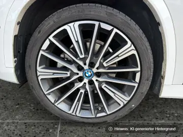 BMW iX1 xDrive30 M Sport Panorama AHK 20 Zoll Indivi