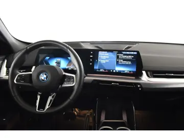 BMW iX1 xDrive30 M Sport Head-Up Display Sitzheizung