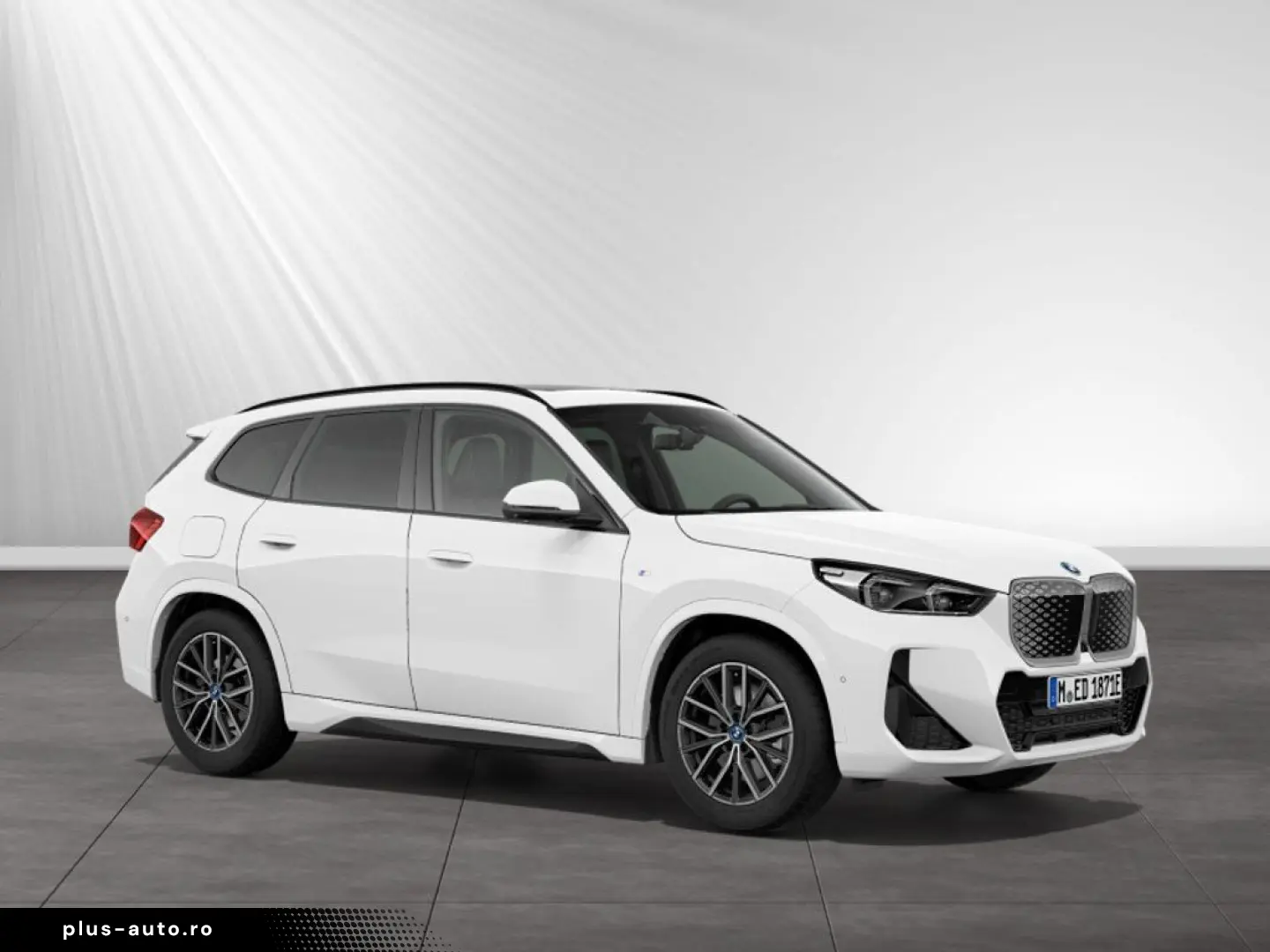 BMW iX1 xDrive30 M Sport AHK Pano Head-Up H K