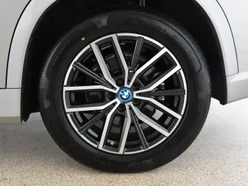 BMW iX1 xDrive30 M Sport AHK DriveAss  Aktivsitz H K