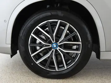 BMW iX1 xDrive30 M Sport AHK DriveAss  Aktivsitz H K