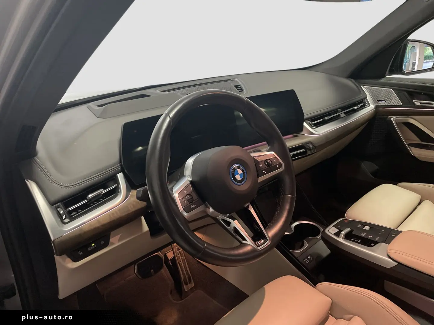 BMW iX1 xDrive30 M Sport AHK Driv.Assist.Prof LED