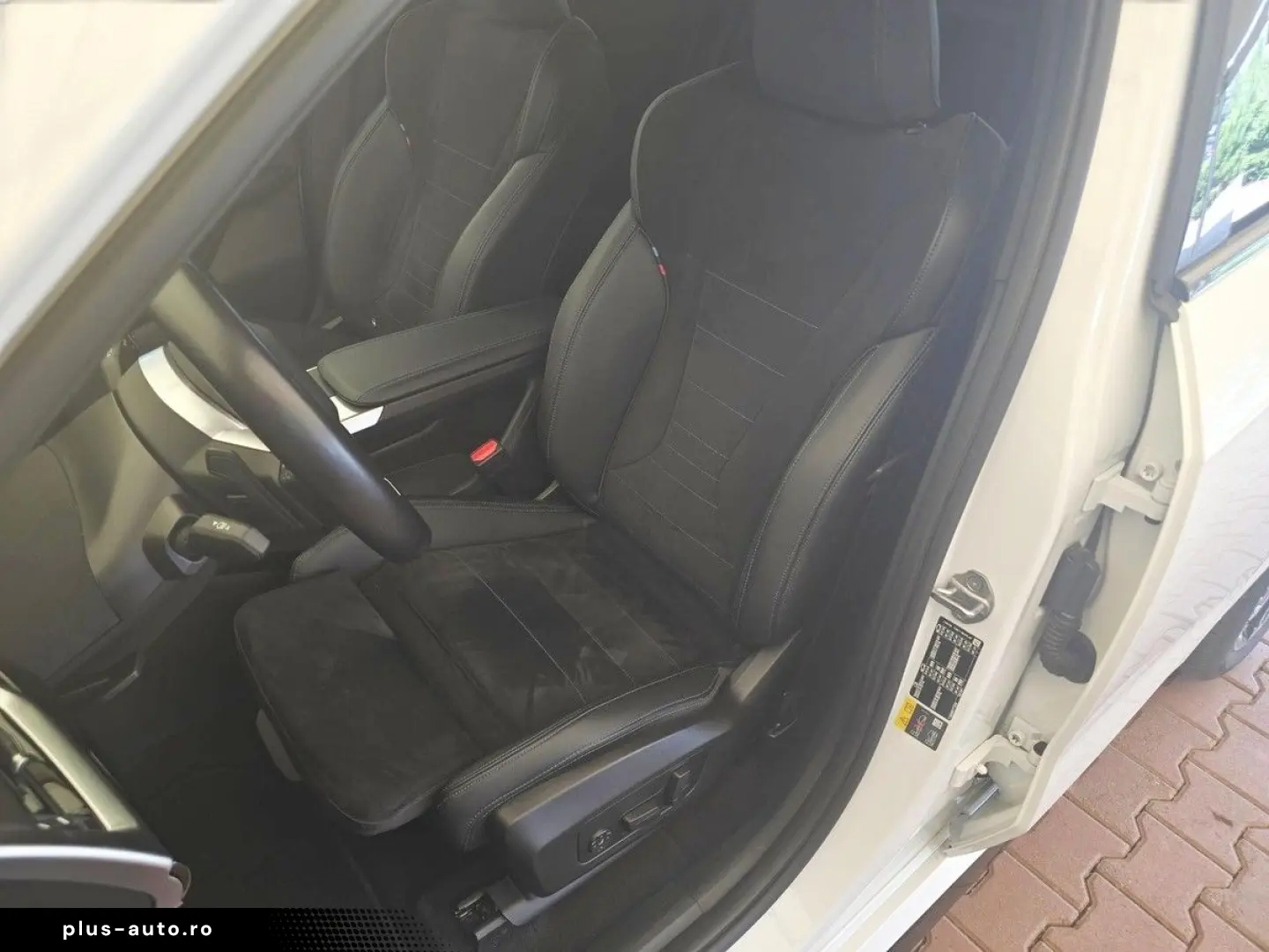BMW iX1  xDr. 30 M-Sport AHK Harman&Kardon Head-Up 3