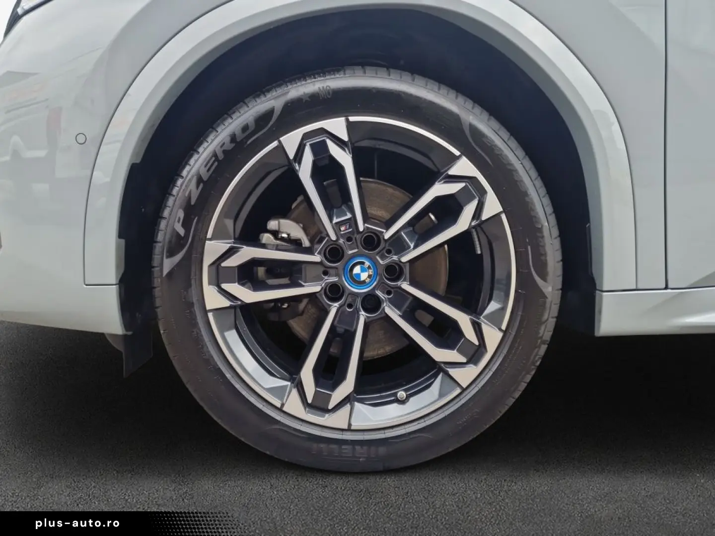 BMW iX2 xDrive30 xDrive M Sport  HUD