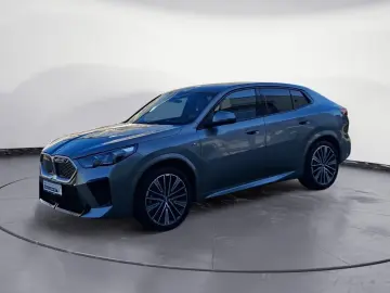 BMW iX2 xDrive30 M Sport iconic Glow Akustikglas 20'