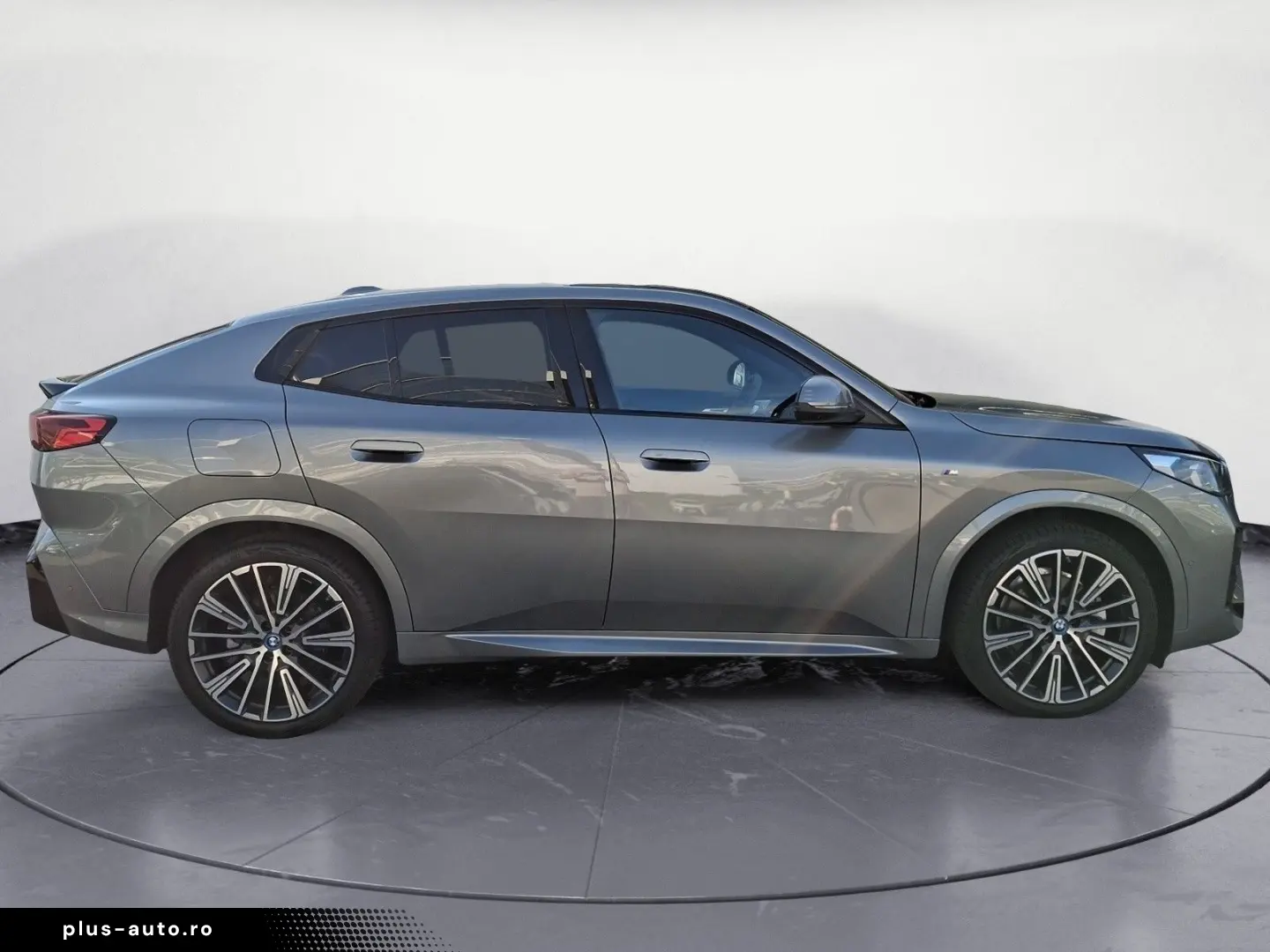 BMW iX2 xDrive30 M Sport iconic Glow Akustikglas 20'