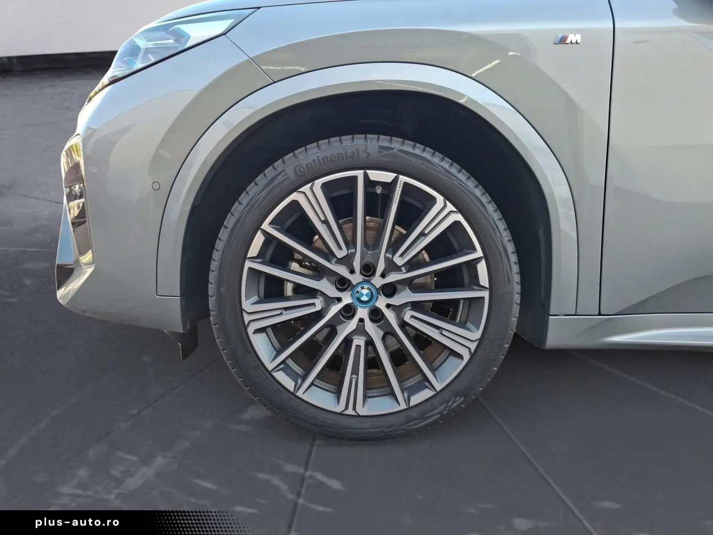 BMW iX2 xDrive30 M Sport iconic Glow Akustikglas 20'