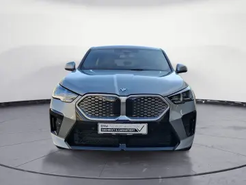 BMW iX2 xDrive30 M Sport iconic Glow Akustikglas 20'